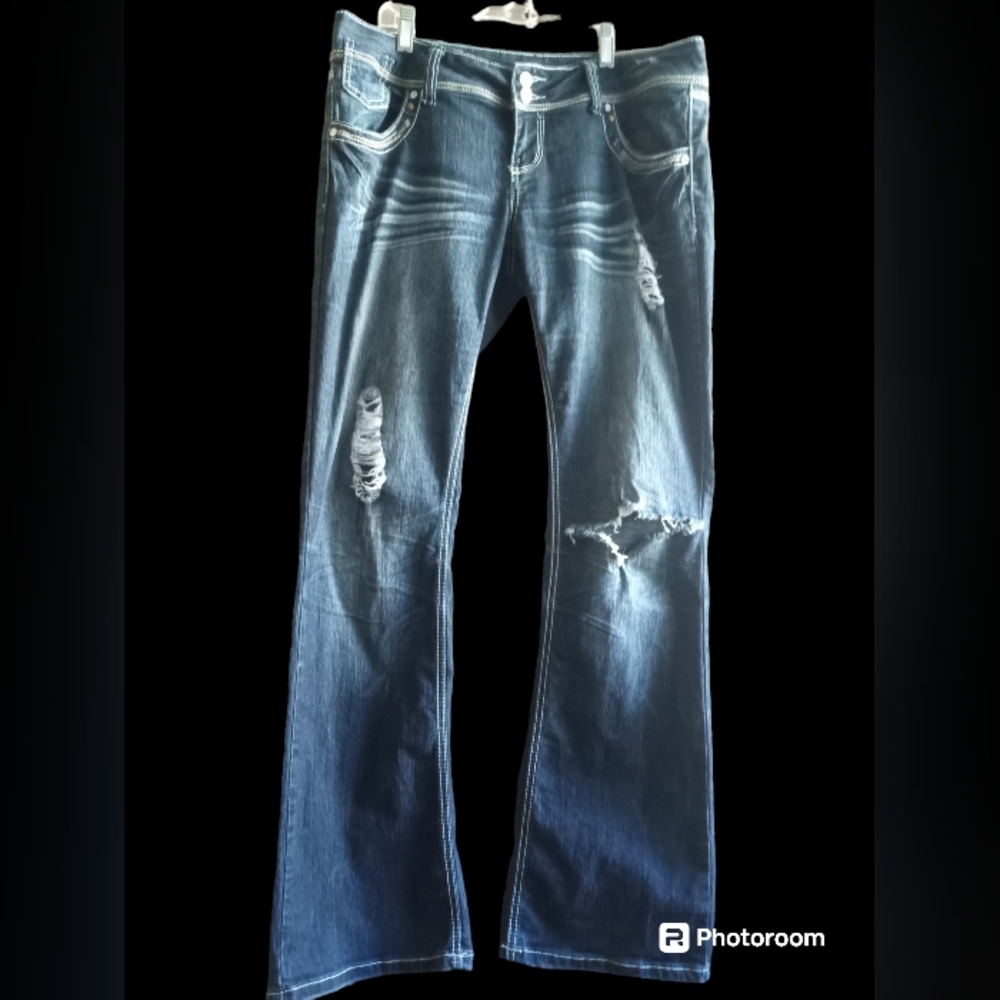 JUNIORS ALMOST FAMOUS DISTRESSED JEANS